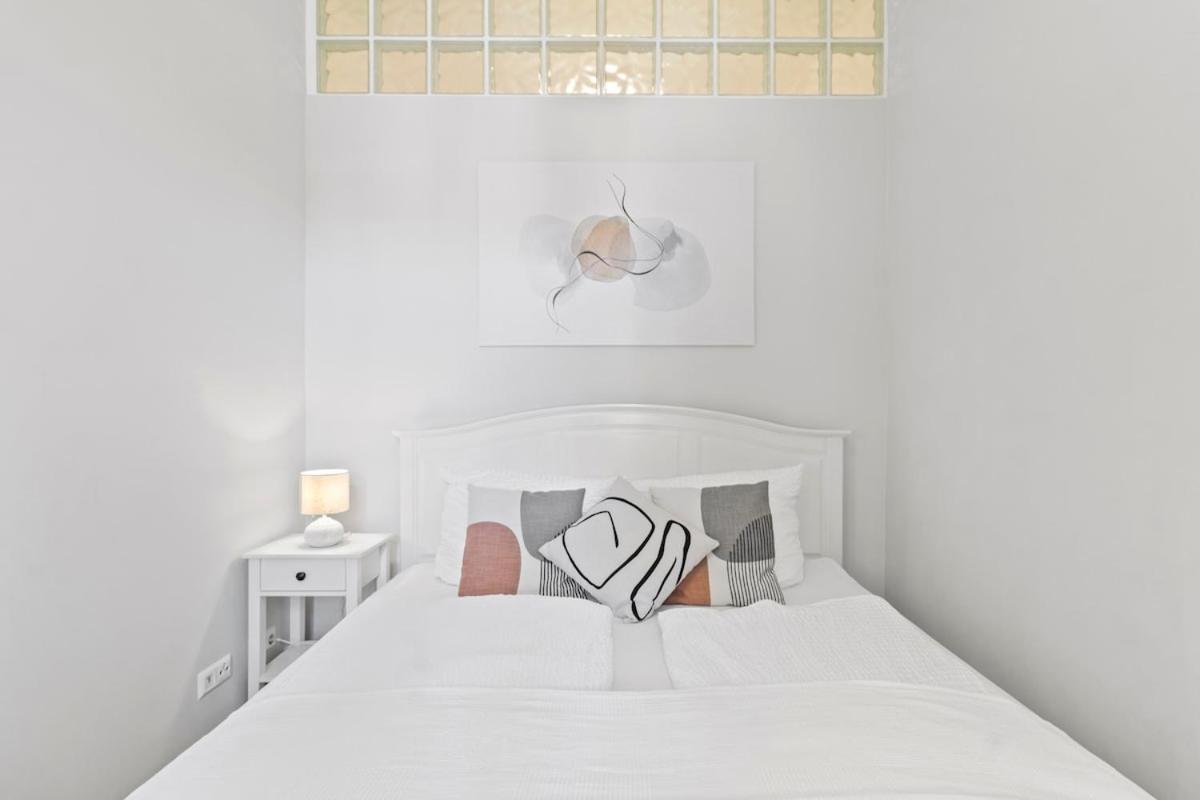 Apartment 12 Minutes To Schoenbrunn I 5 Minutes To Metro U3 *