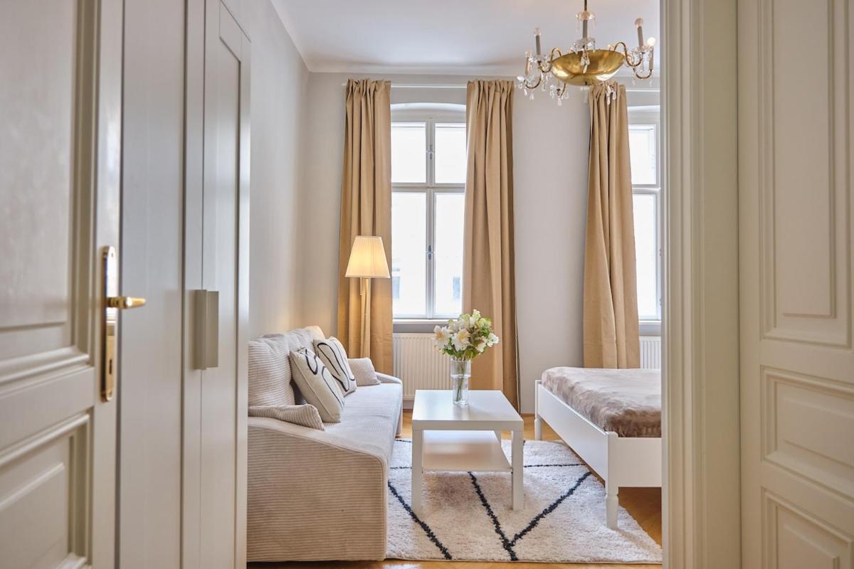12 Minutes To Schoenbrunn I 5 Minutes To Metro U3 Apartment Vienna