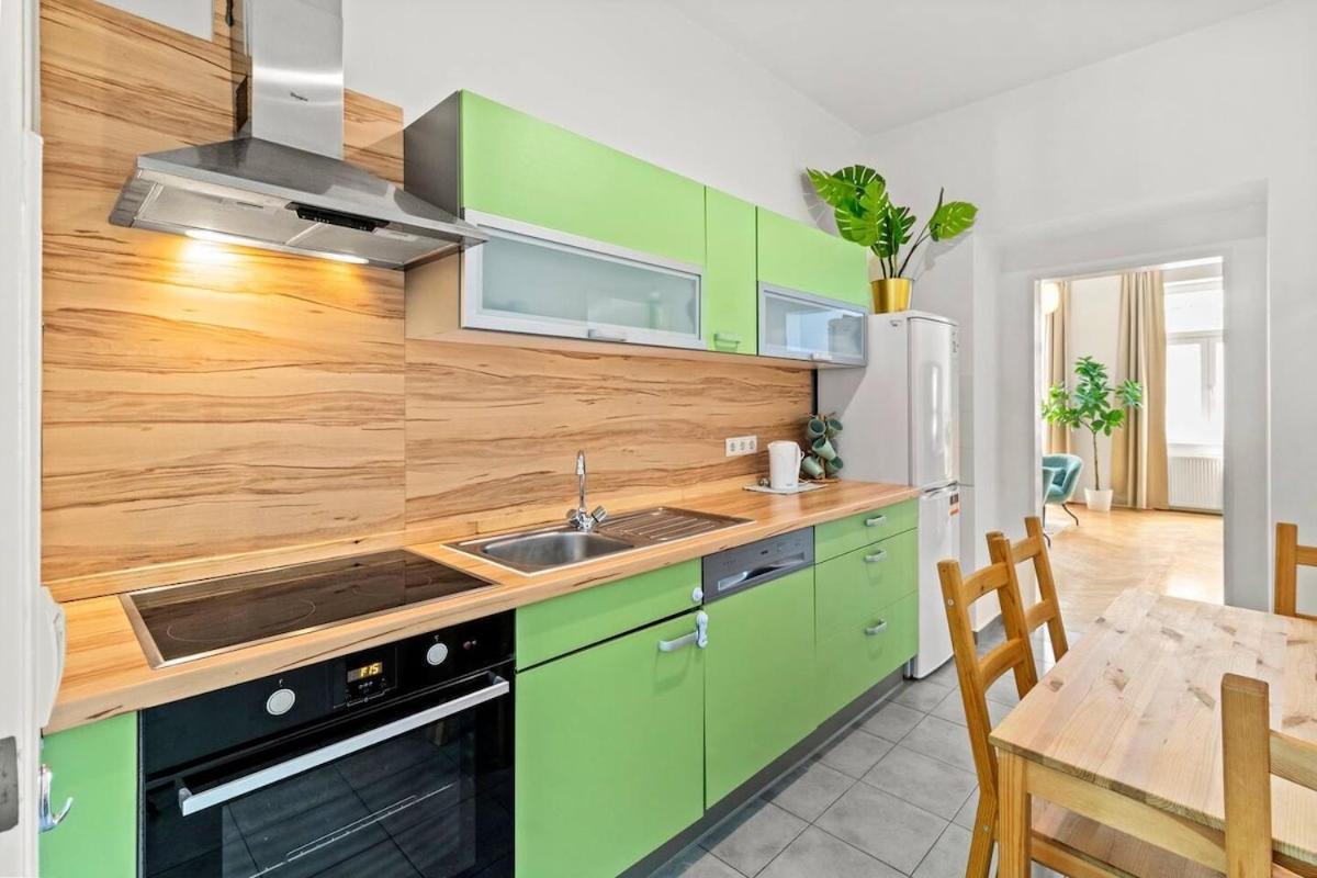 Apartment 12 Minutes To Schoenbrunn I 5 Minutes To Metro U3