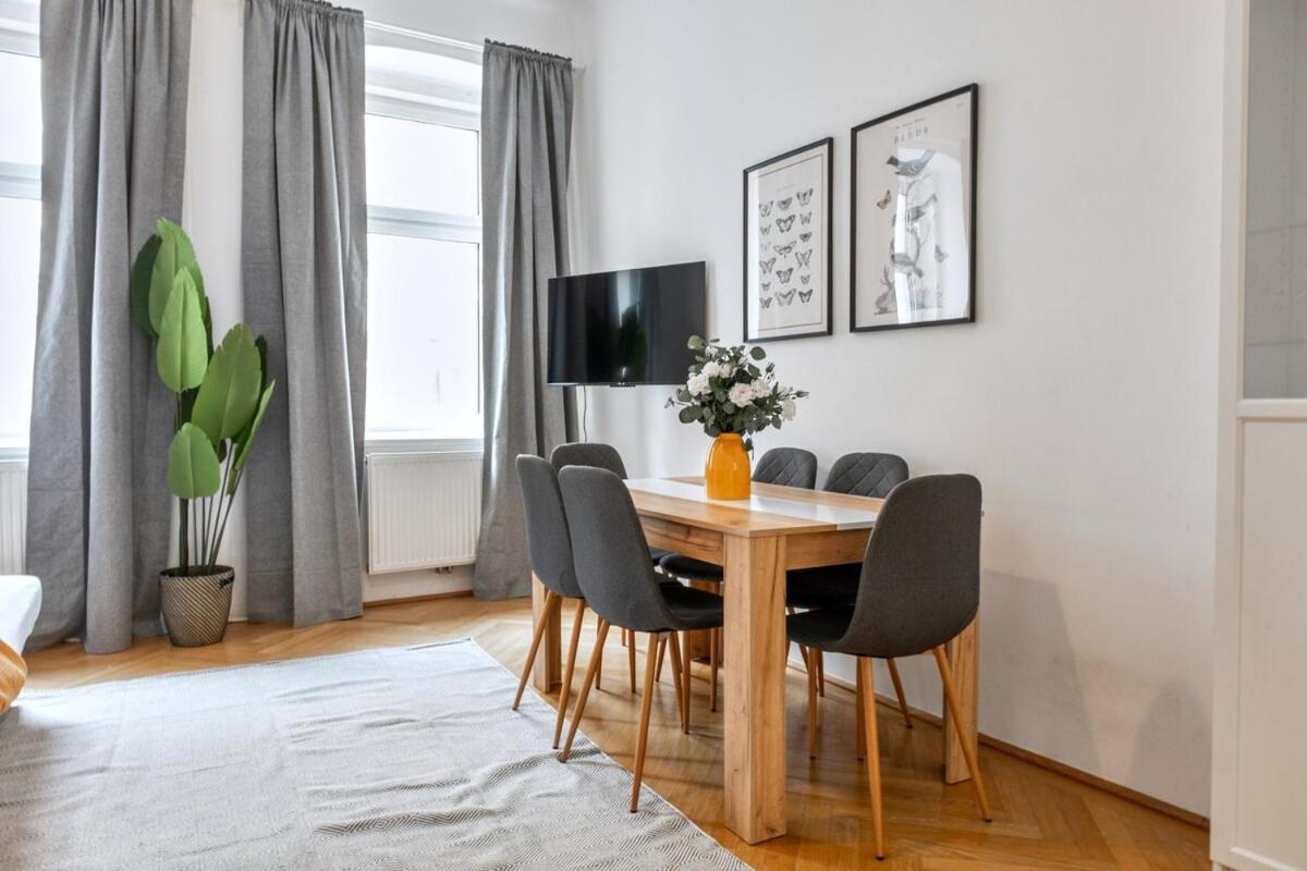 12 Minutes To Schoenbrunn I 5 Minutes To Metro U3 Apartment