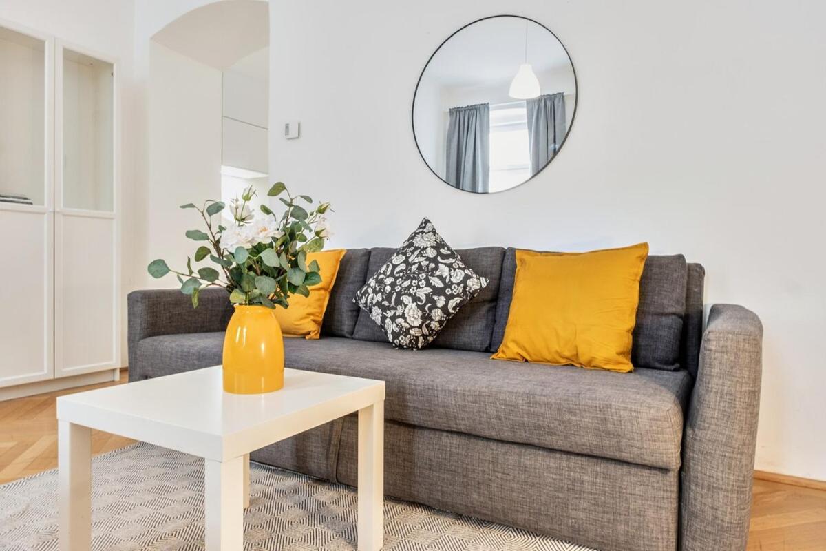 12 Minutes To Schoenbrunn I 5 Minutes To Metro U3 Apartment *