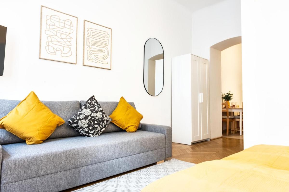 12 Minutes To Schoenbrunn I 5 Minutes To Metro U3 Apartment