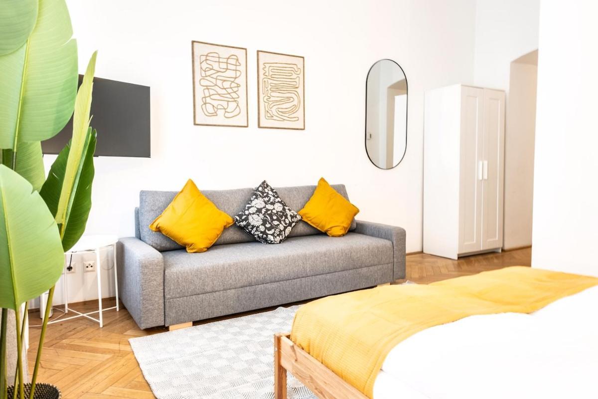 12 Minutes To Schoenbrunn I 5 Minutes To Metro U3 Apartment