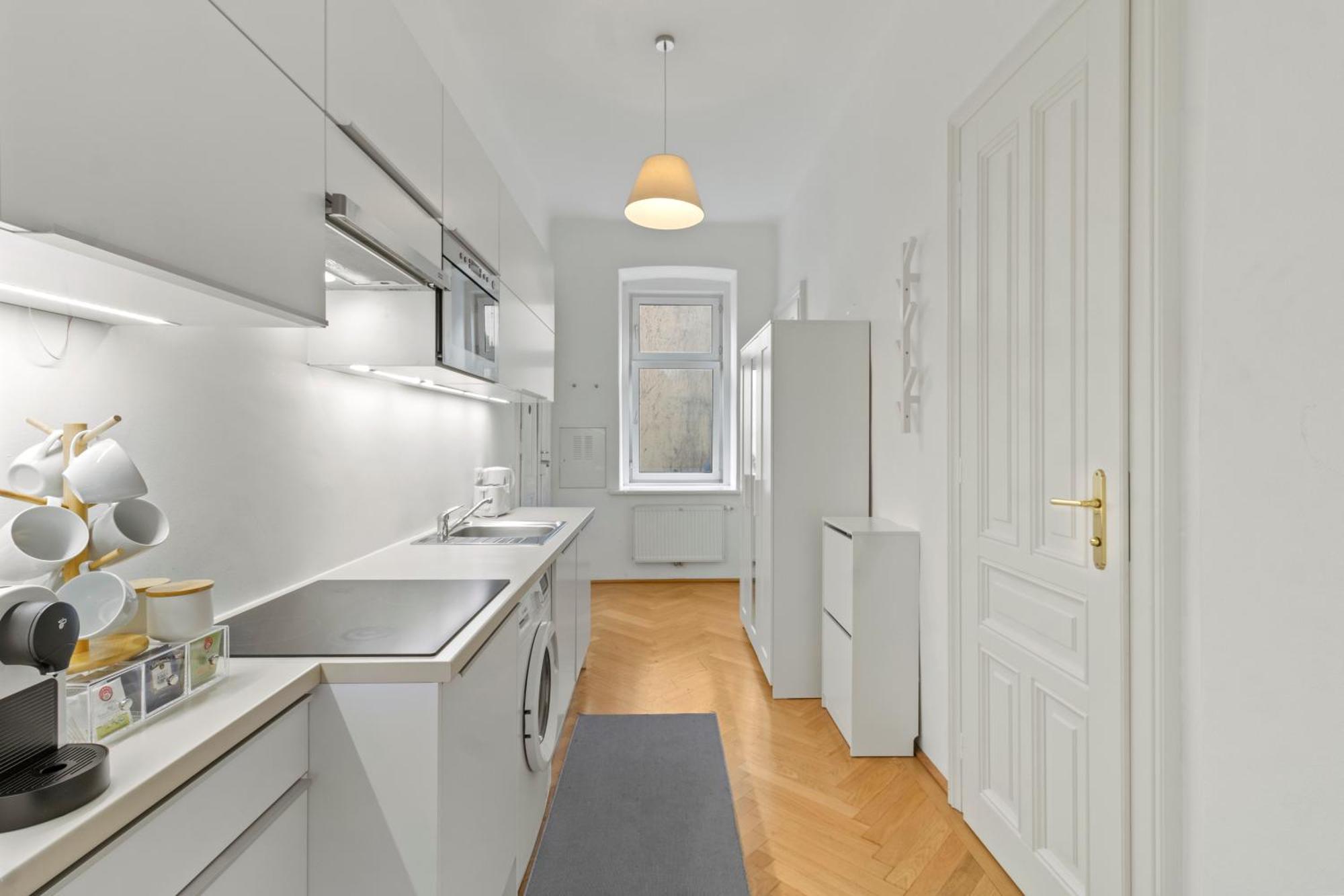 12 Minutes To Schoenbrunn I 5 Minutes To Metro U3 Apartment